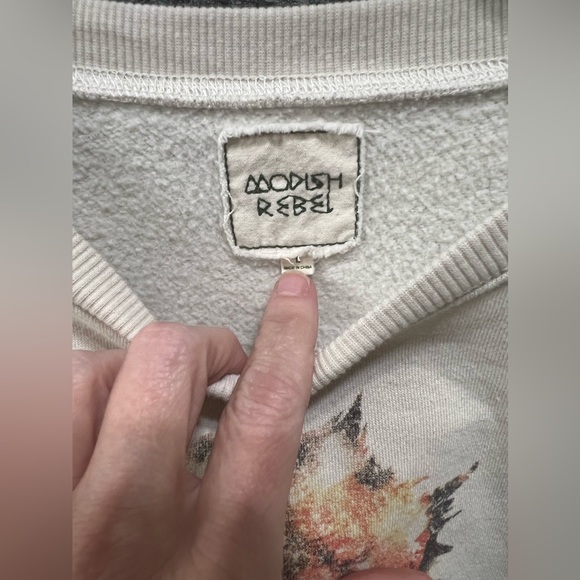 Buckle Modish Rebel In The Wild Mixed Cheetah Print Sweatshirt Size L - Picture 6 of 7